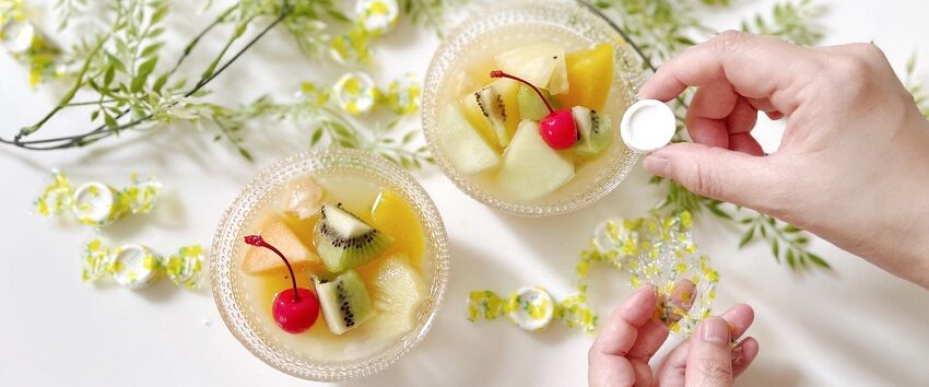 子どもと一緒にラムネを楽しむ ラムネサイダーのフルーツポンチ おかしなくらいおかし好き