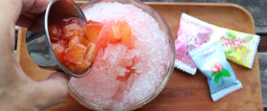 ミルク スモモキャンディでつくる 花のくちづけシロップのかき氷 おかしなくらいおかし好き